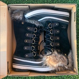 Sorel Joan of Arctic waterproof snow boots